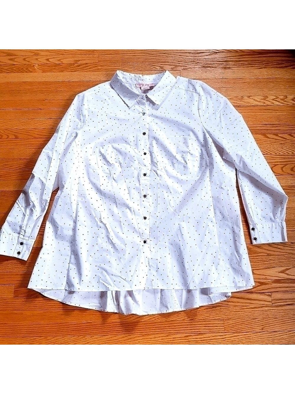 Penningtons MATURNITY white button-up blouse with black and red heart print 2X